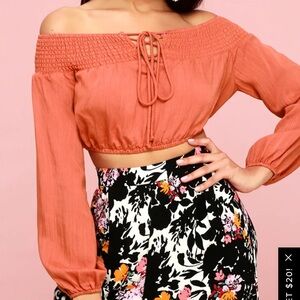 Off the shoulders Salmon/coral crop top women’s size Medium M